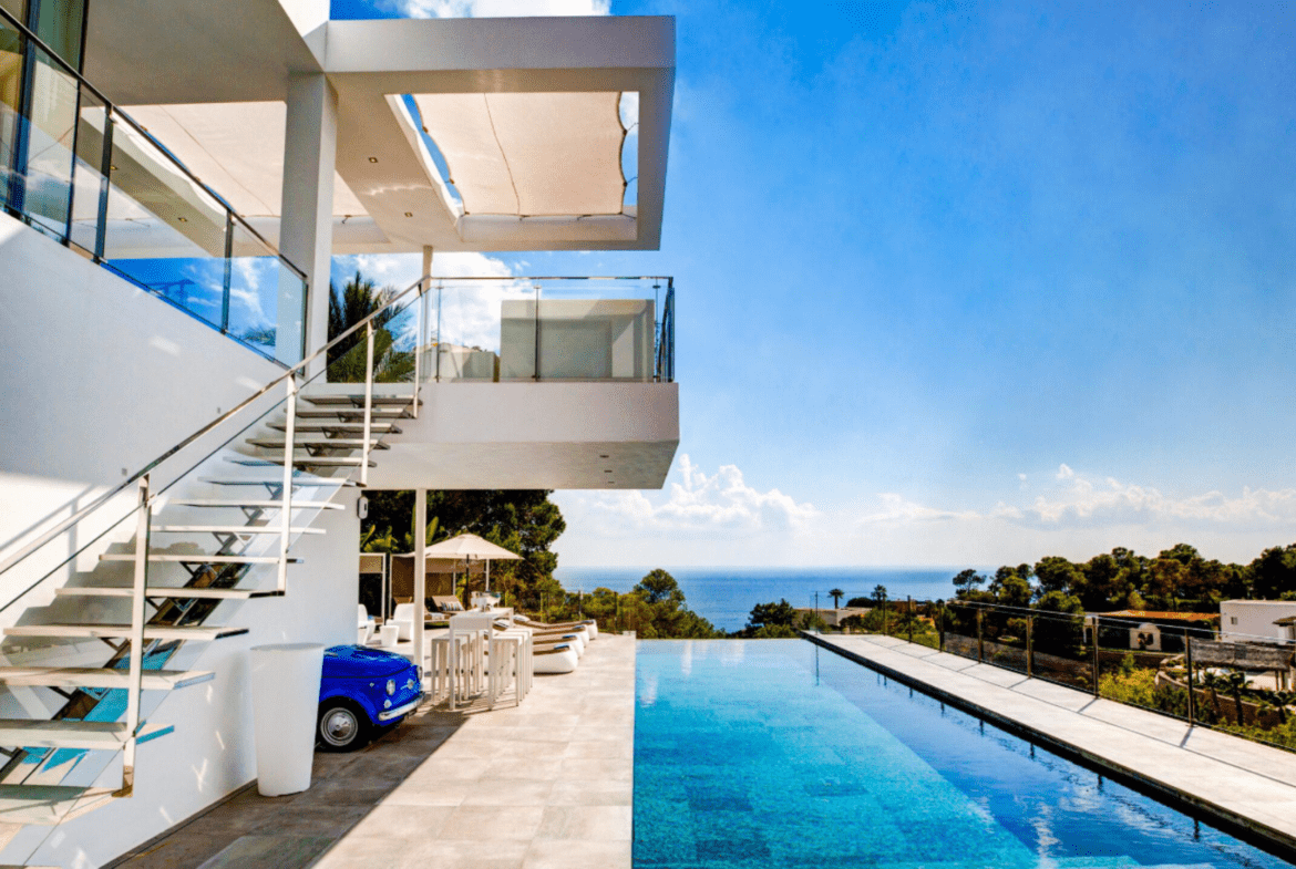 casa de vacaciones con vistas al mar en Ibiza