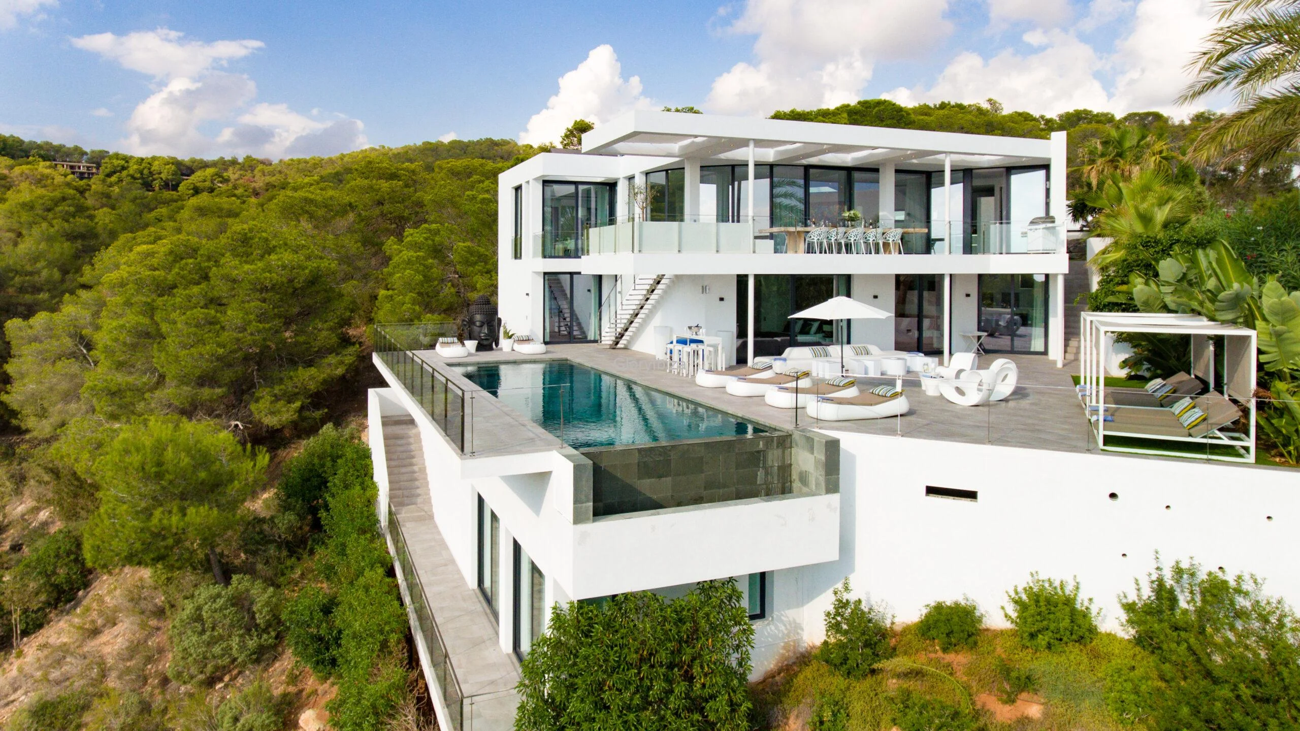 CASA DE VACACIONES CON VISTAS AL MAR EN IBIZA